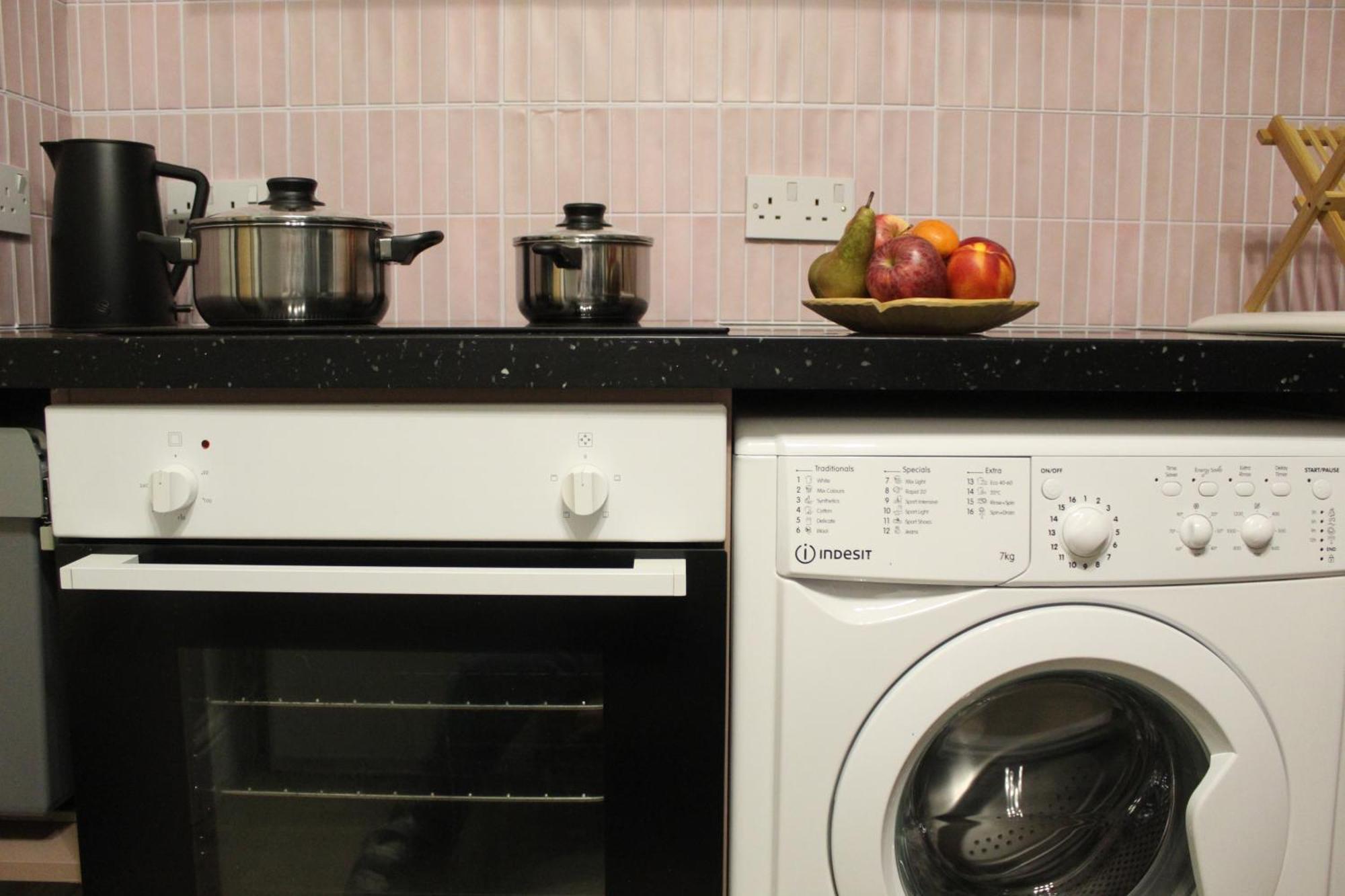 Peacehaven Retreat - 4 Minutes From The Beach! Pet Friendly! 웨이머스만 외부 사진