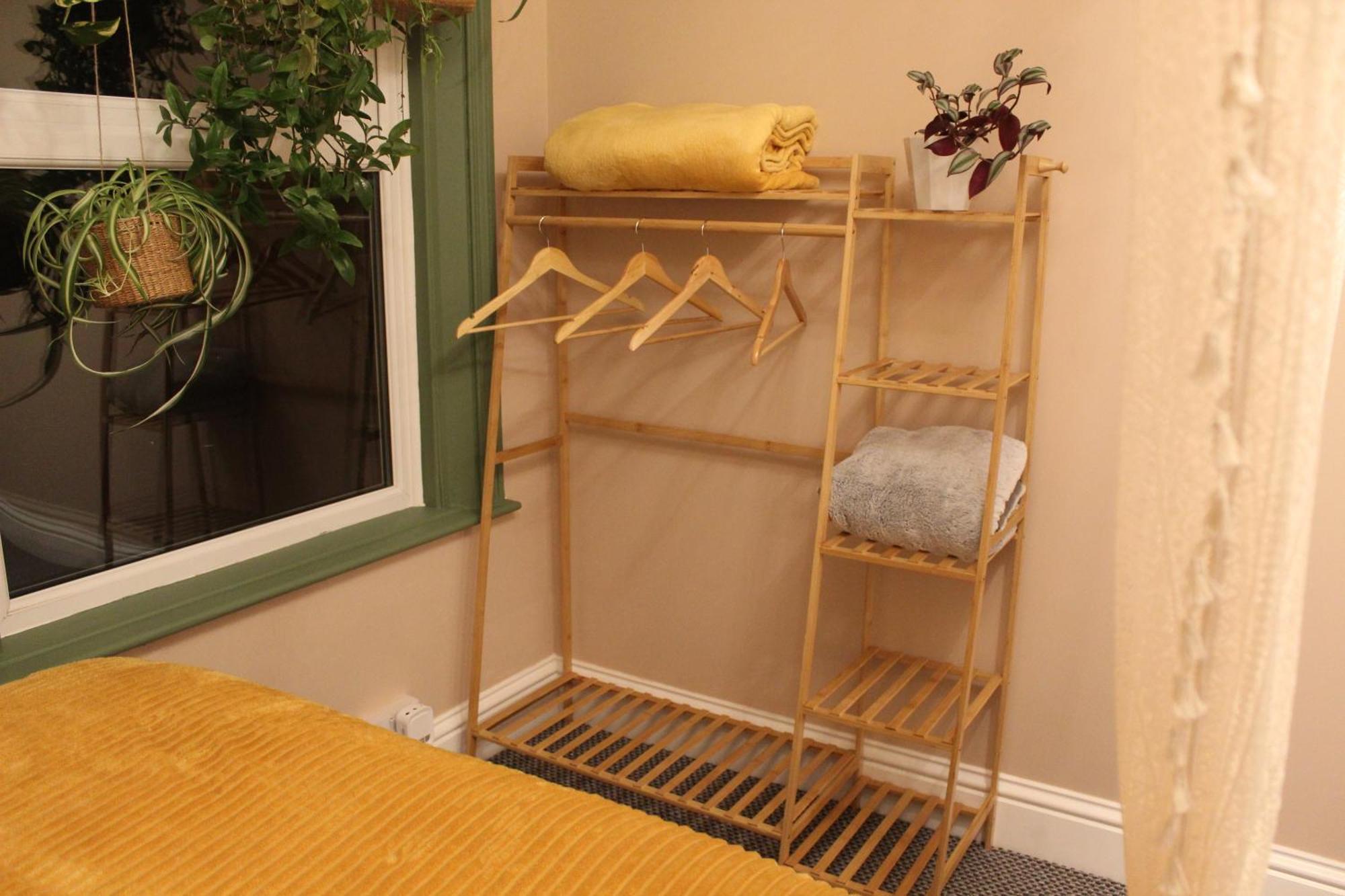Peacehaven Retreat - 4 Minutes From The Beach! Pet Friendly! 웨이머스만 외부 사진