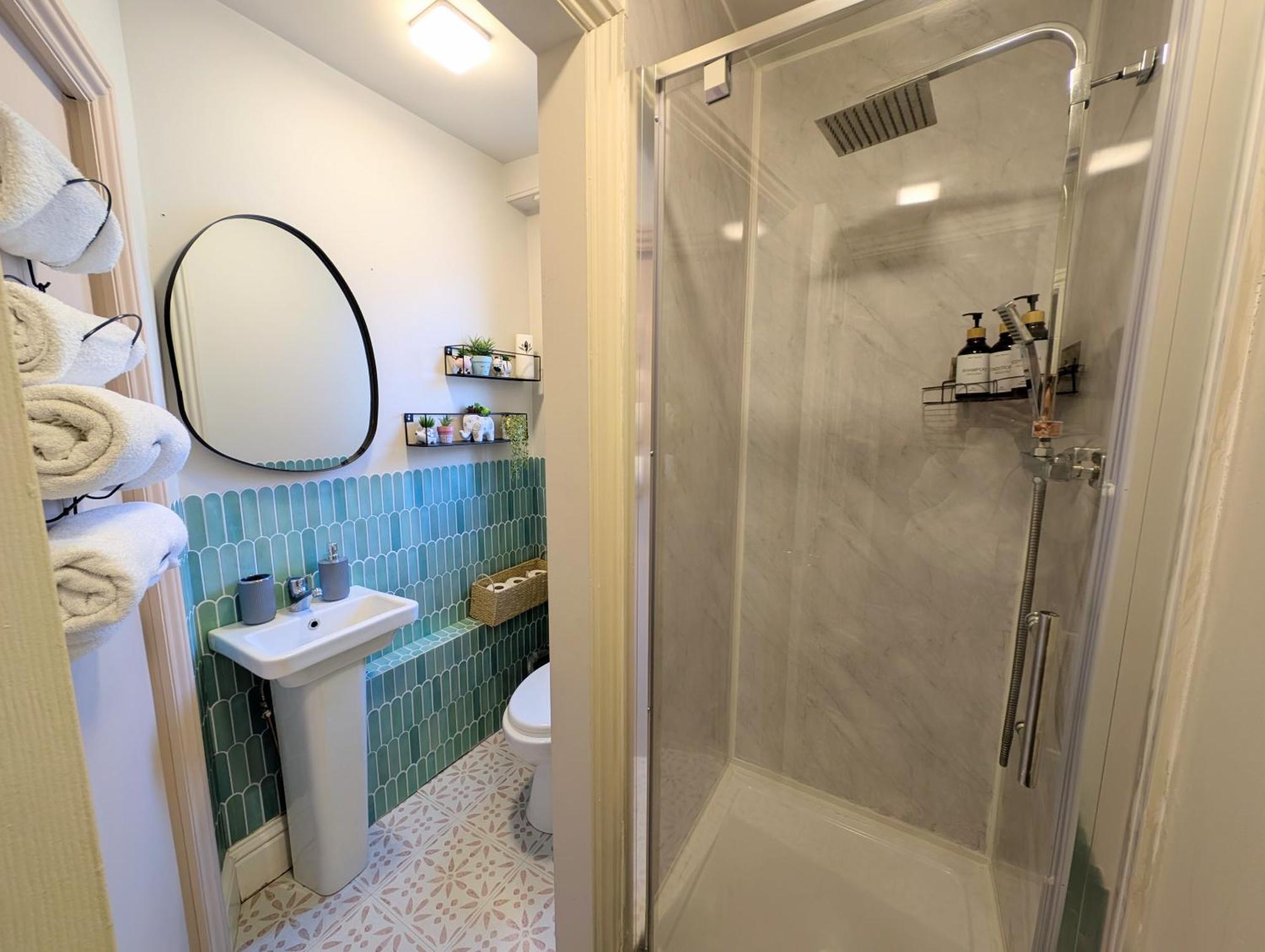 Peacehaven Retreat - 4 Minutes From The Beach! Pet Friendly! 웨이머스만 외부 사진